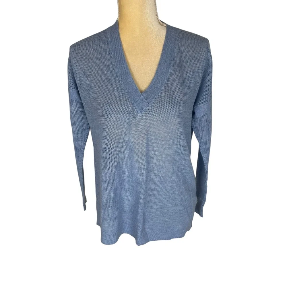 J.Crew Blue V-Neck Long Sleeve 100%‎ Merino Wool Sweater Small